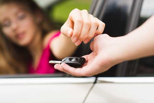 Использование вспомогательных инструментов для вскрытия двери