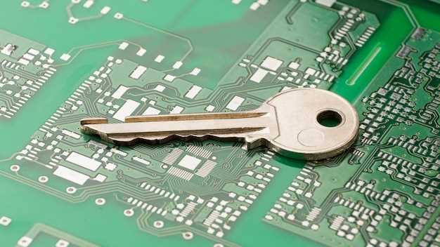 Как снять панель или защитный кожух