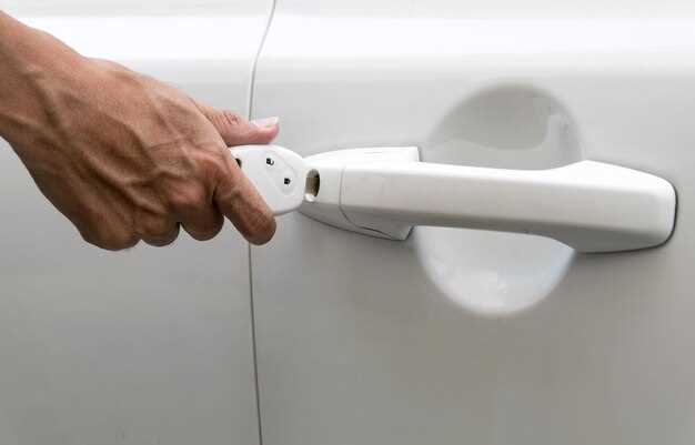 Удаление пластиковых накладок и креплений