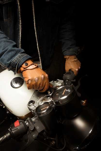 Очистка тросика перед смазкой