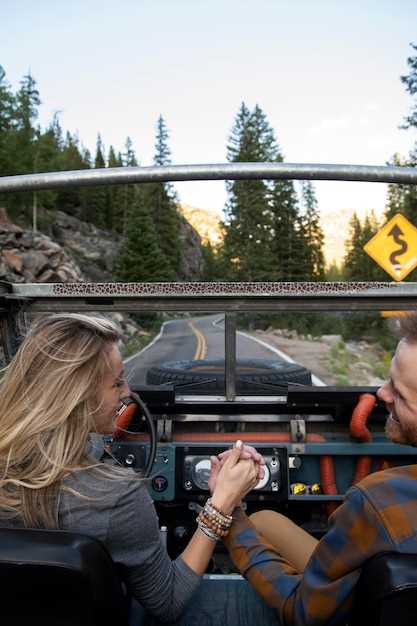 Ослабление креплений и извлечение стекла из двери