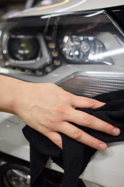 Отделение фары от корпуса и её аккуратное извлечение