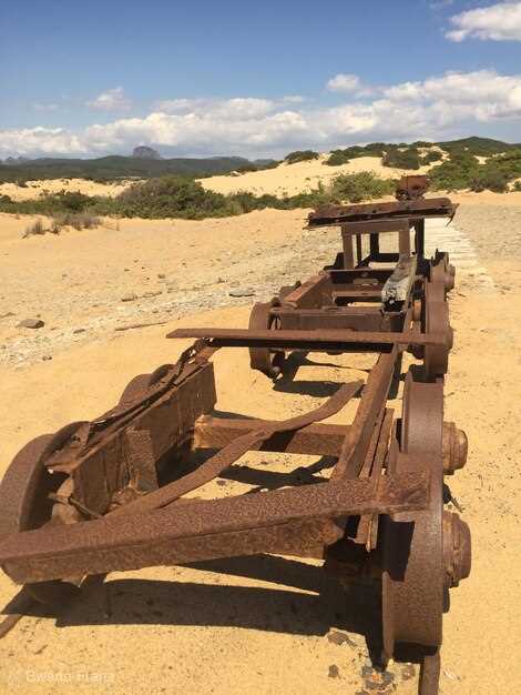 Подготовка материалов и инструментов для изготовления крышки