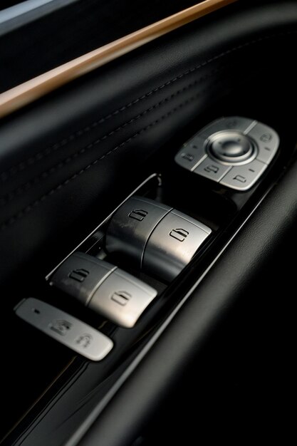 Базовые комплектации: стандартные опции и особенности