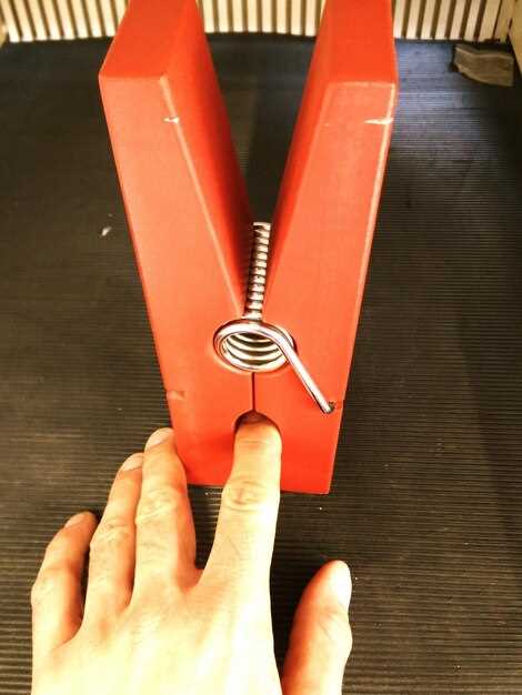 Использование изоленты и проводов для ремонта