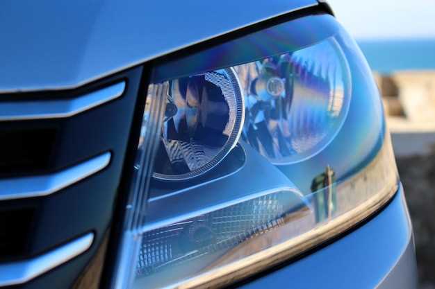 Снятие старых фар и подготовка к установке новых линз