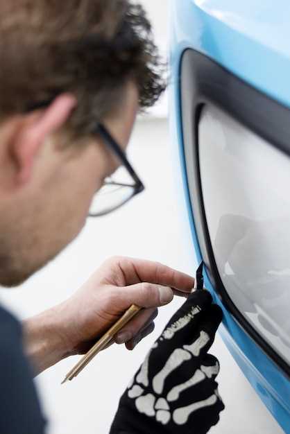 Подготовка к замене направляющих переднего суппорта Renault Logan 1