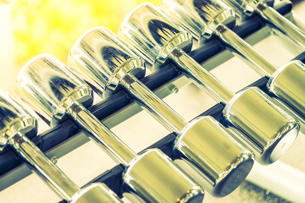 Особенности монтажа: крепление и подключение к системам охлаждения и отопления