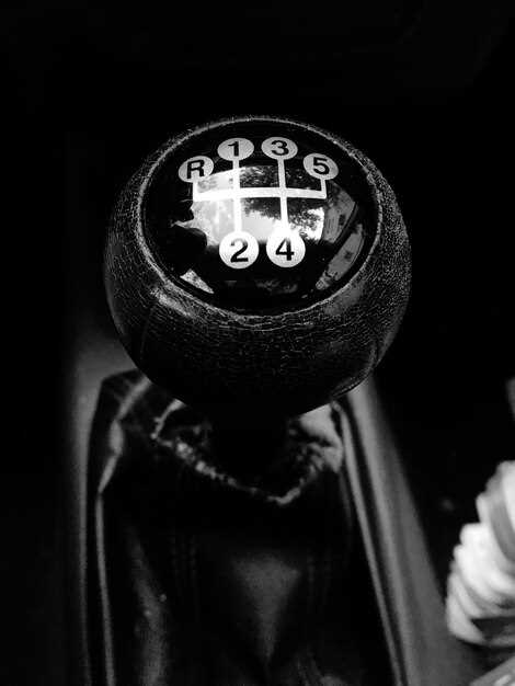 Основные компоненты рулевой рейки и червячной передачи